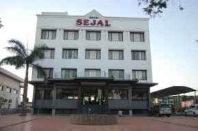 Гостиница Hotel Sejal Inn  Сапутара